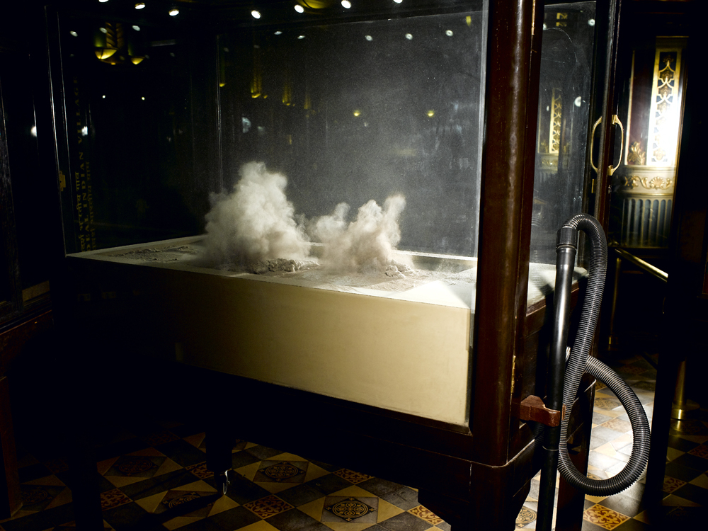 Thatwamasi (that thou art), 2012, Museum vitrine and vacuum cleaner. Courtesy the Artist